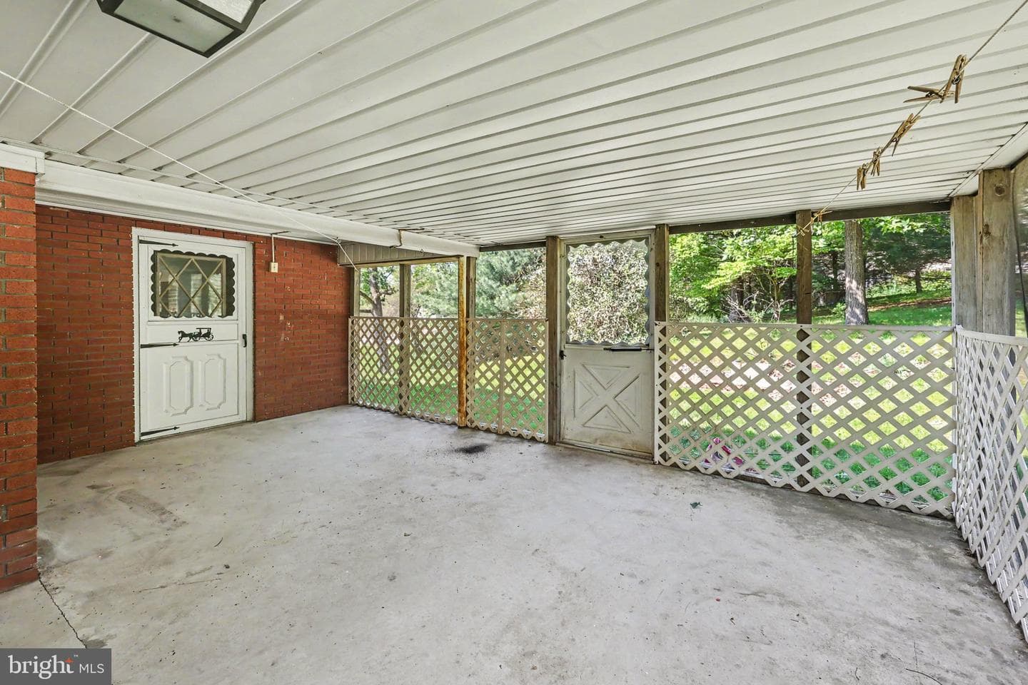 905 Mountain Rd photo 24
