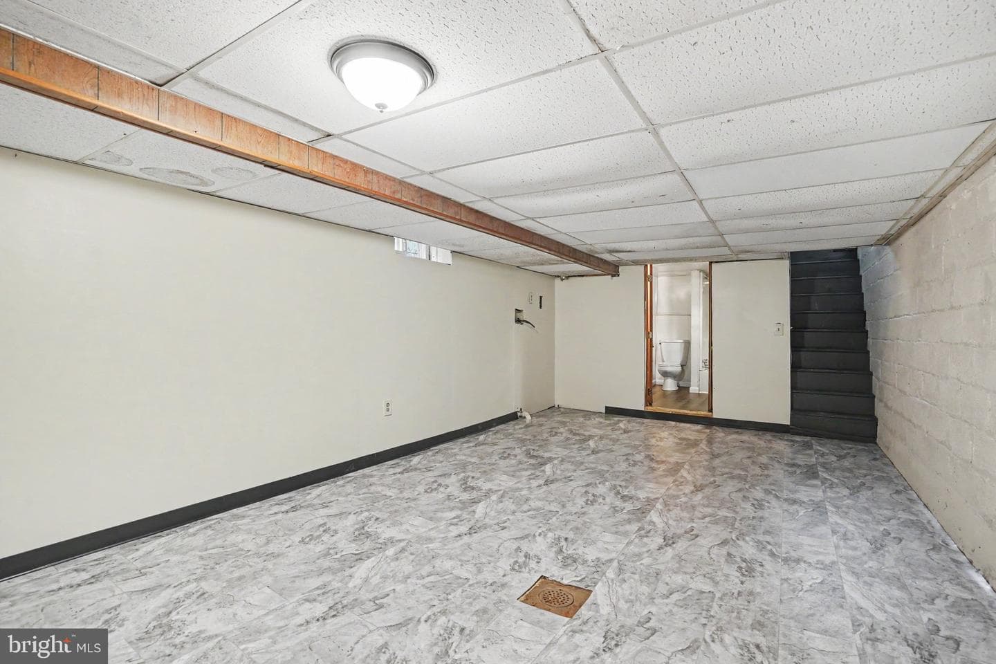 2717 Reel St photo 23