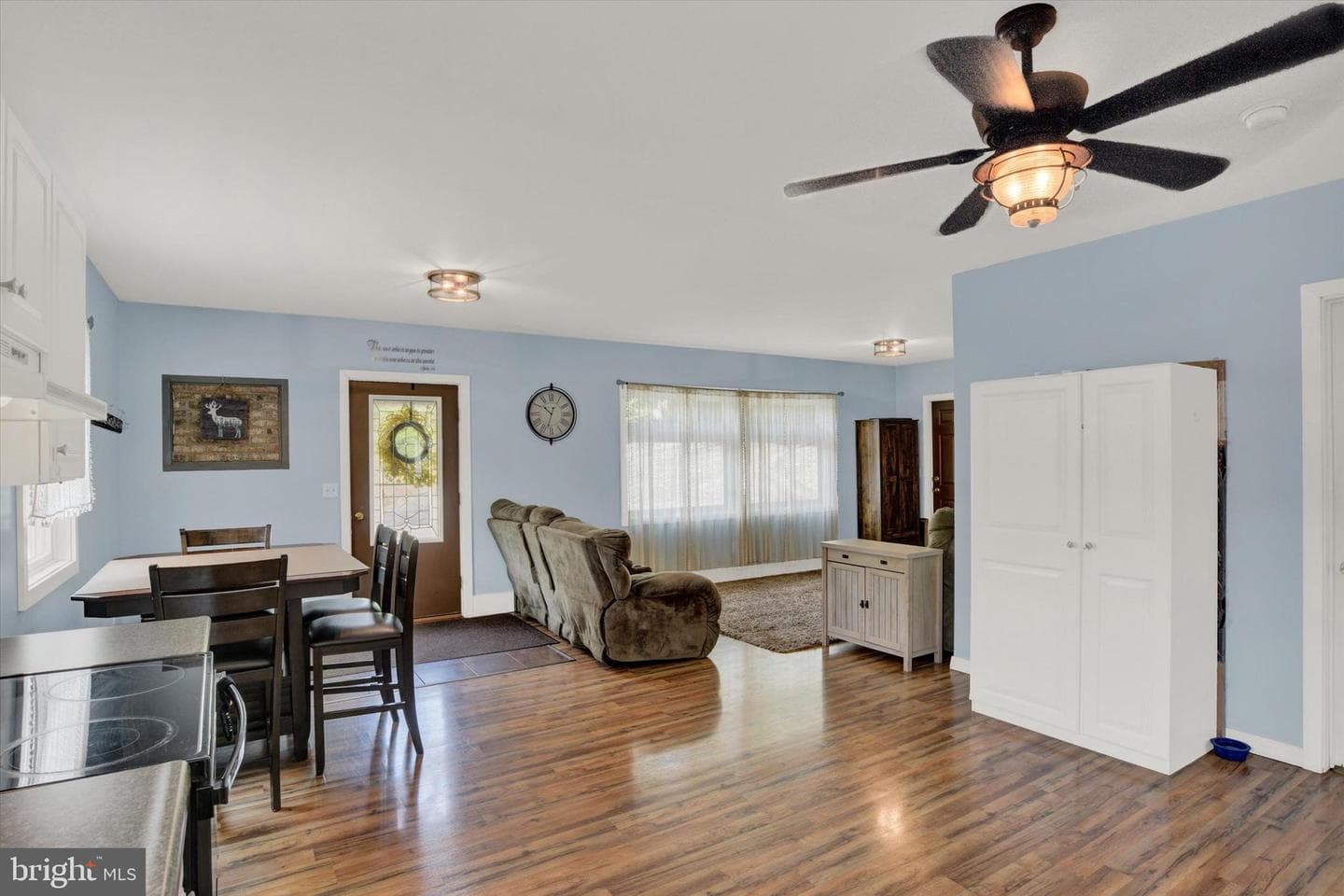 239 Hill Street photo 12