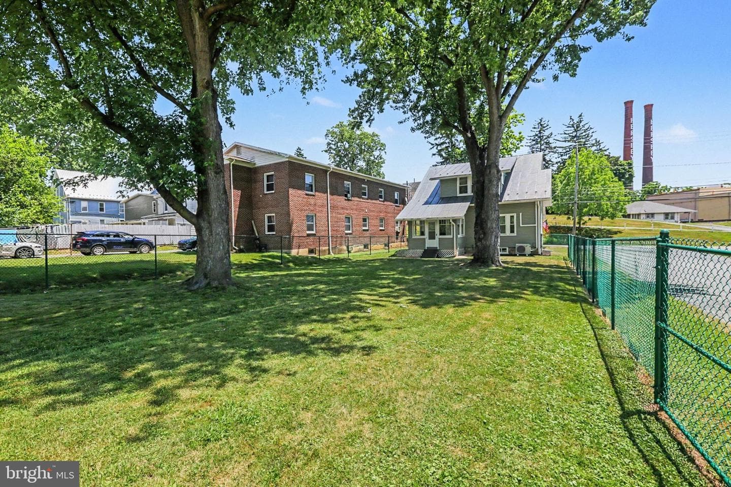 163 E Derry Road photo 33