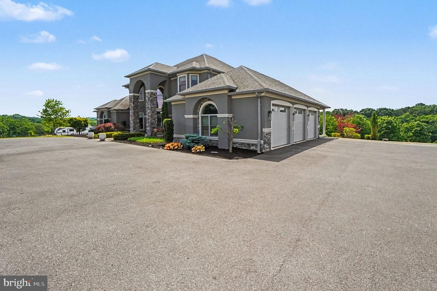6551 Red Top Road photo 2