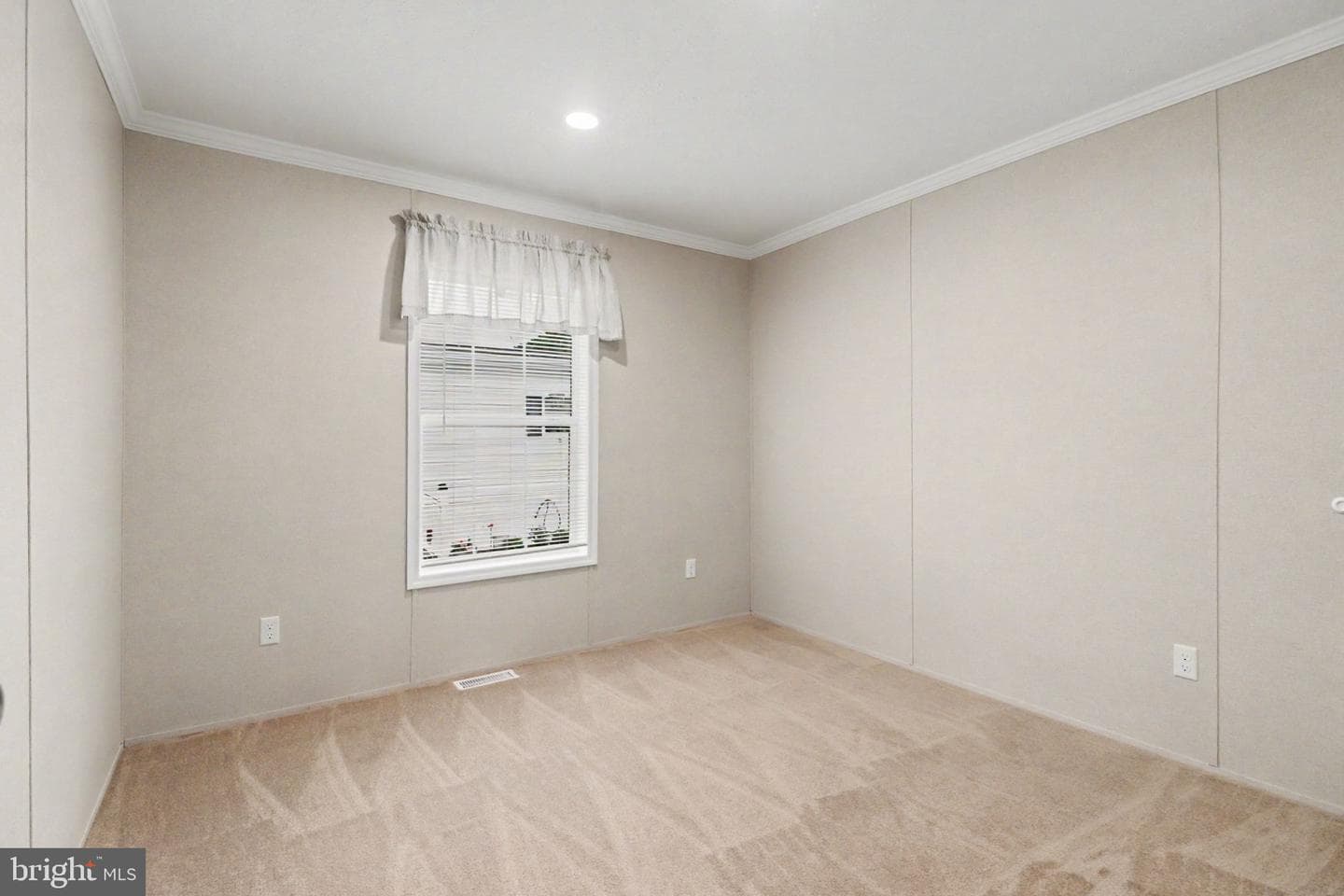 10 S Elmer Avenue photo 16