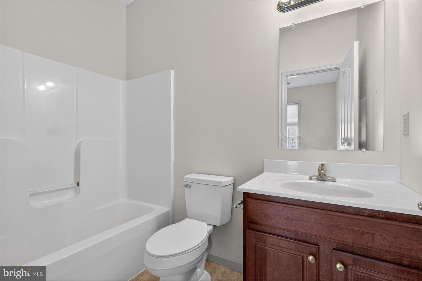130 Leonard Lane photo 9
