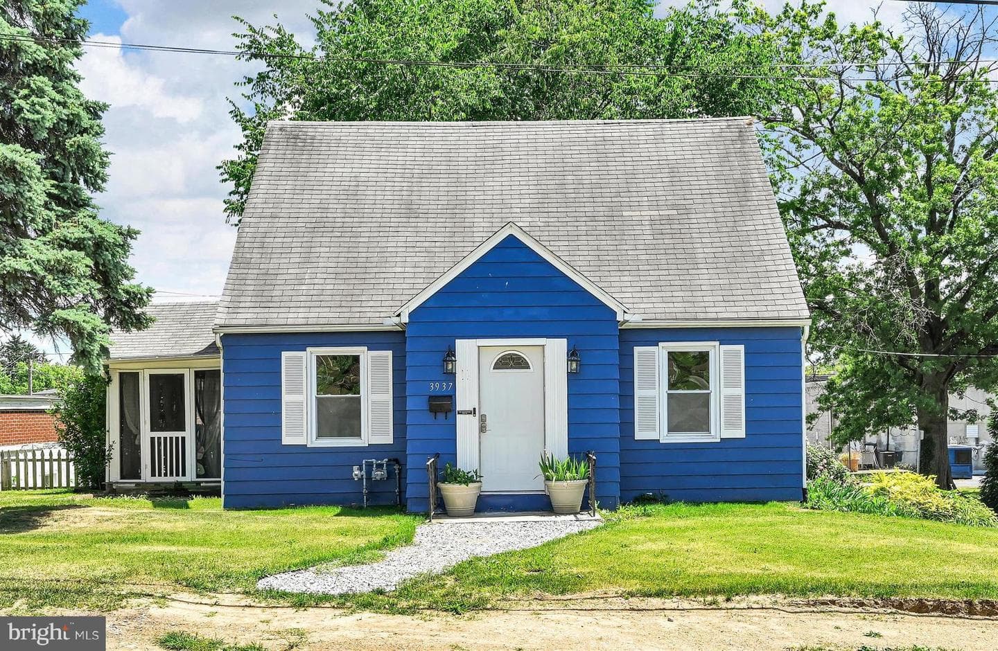 3937 Walnut Street photo 1