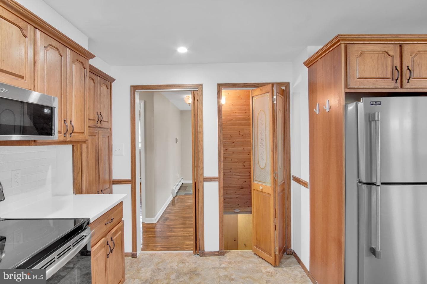 705 Shield Street photo 18