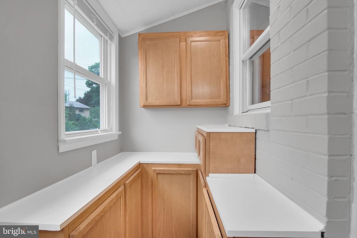 705 Shield Street photo 19