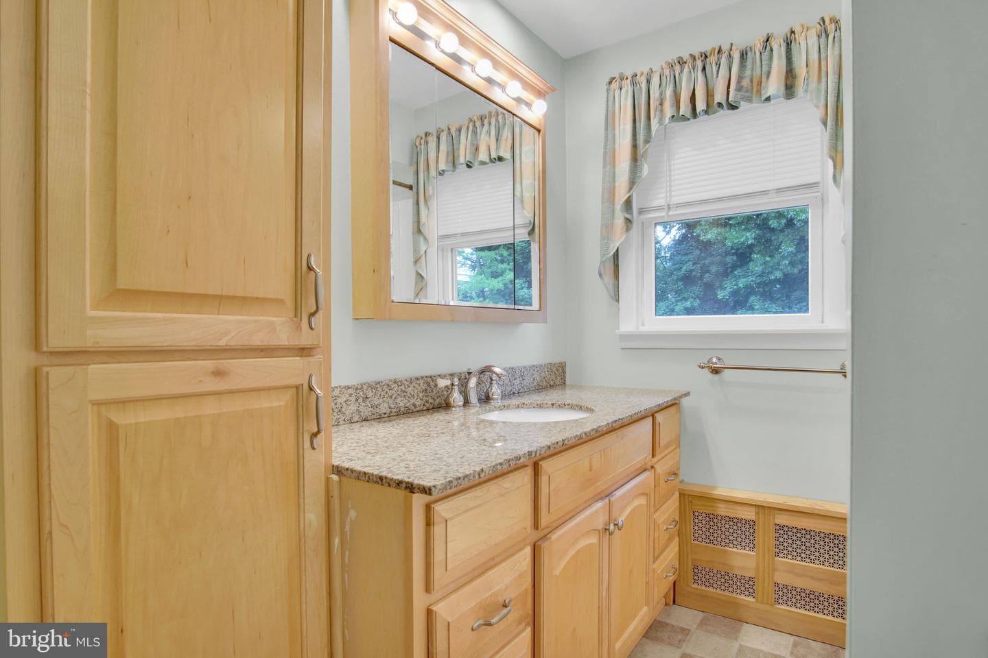 705 Shield Street photo 23