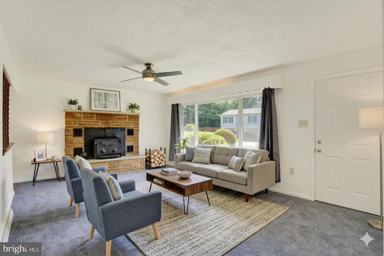 7690 Daniel Drive photo 3