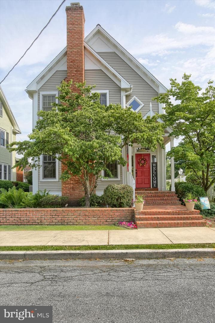 535 W High Street photo 1