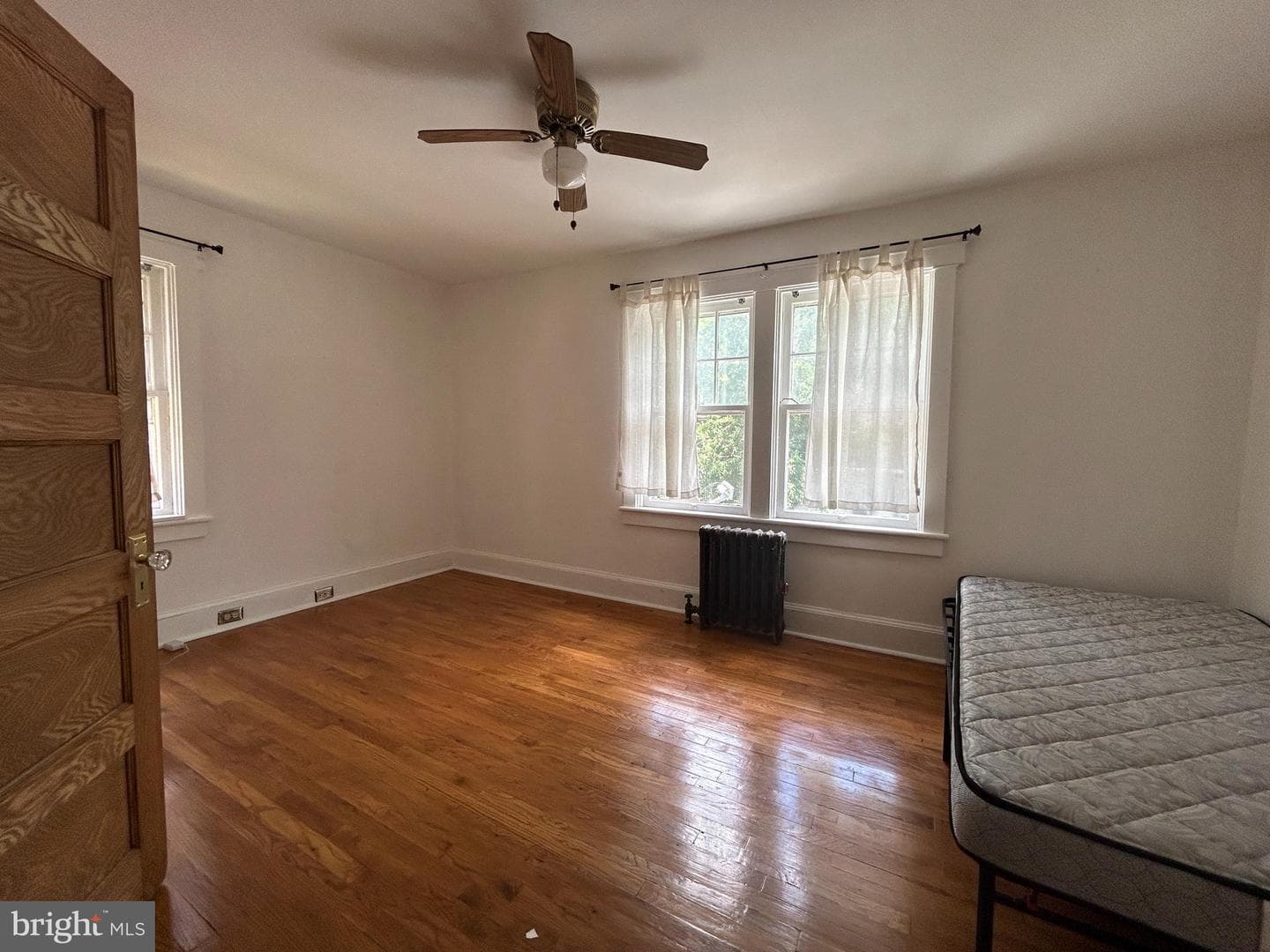 2020 Holly Street photo 5