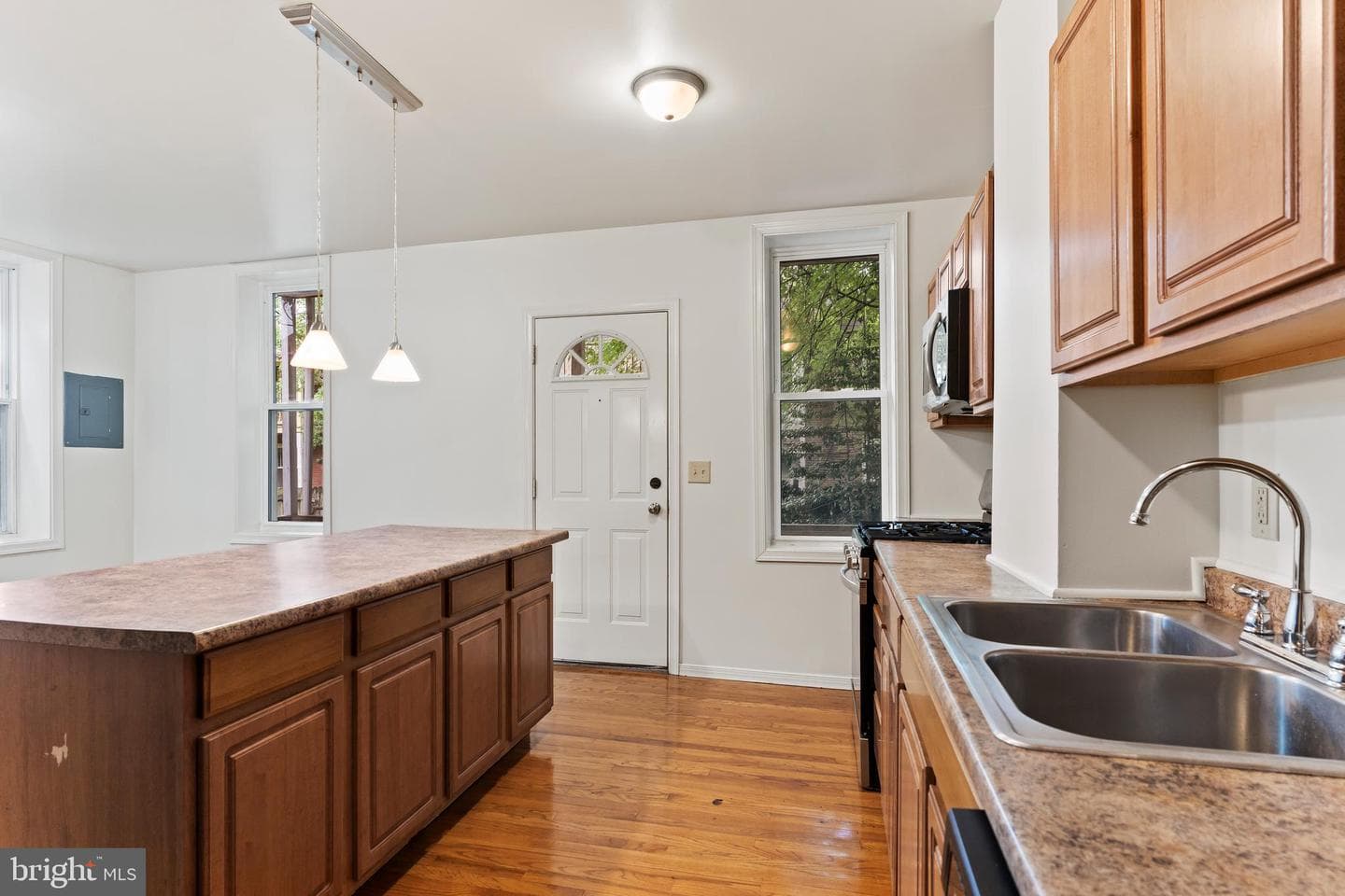 2213 Penn Street photo 9