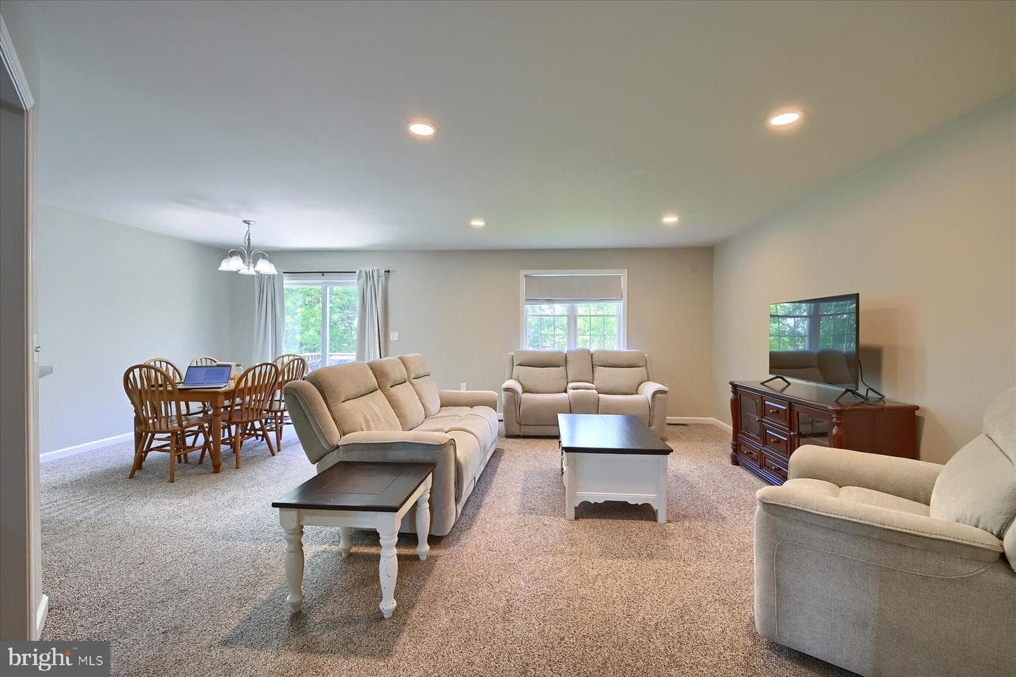 48 Dustin Drive photo 7