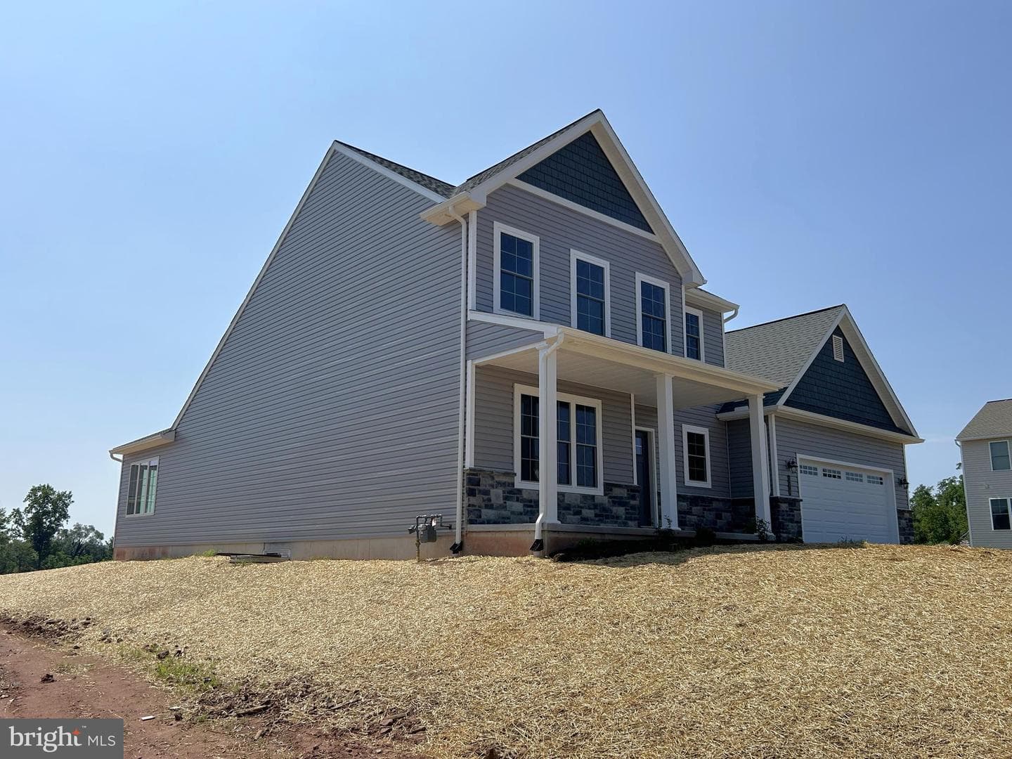 114 Foxglove Drive photo 3