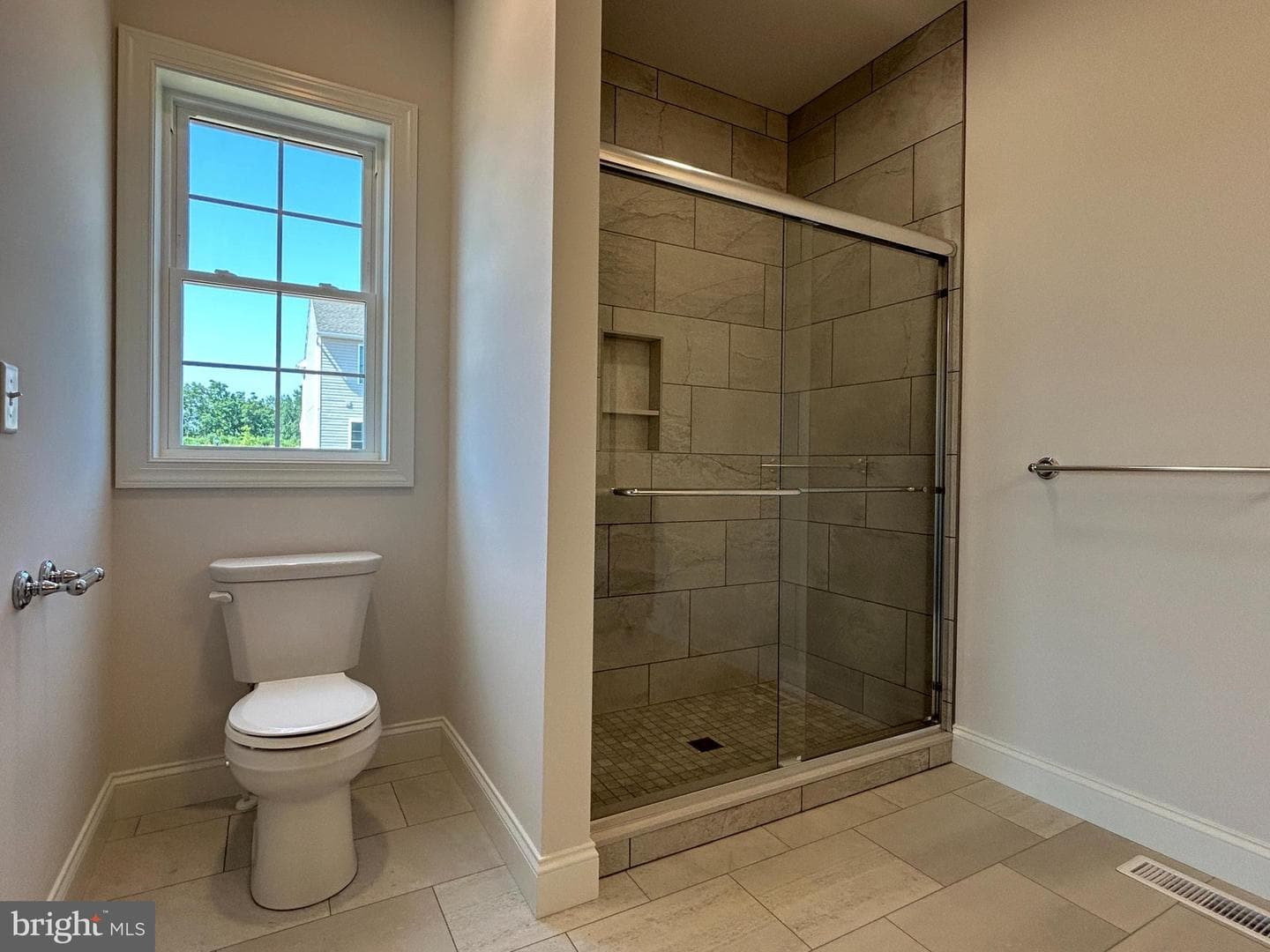 114 Foxglove Drive photo 35
