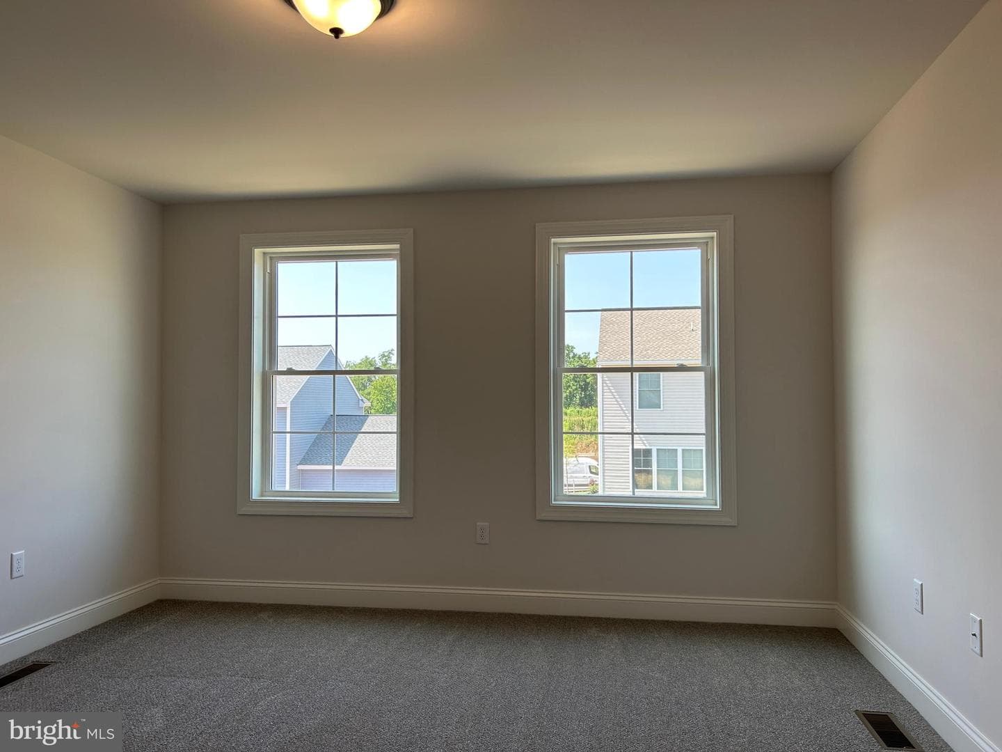 114 Foxglove Drive photo 49