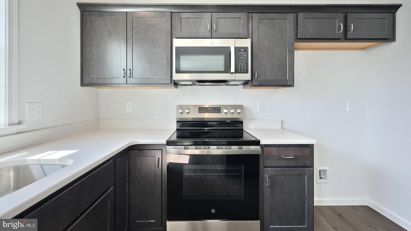 7849 Oak Brook Drive photo 15