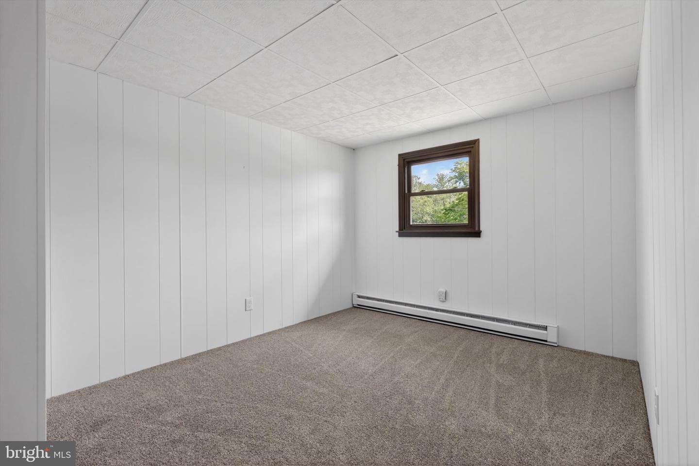 240 Harman Road photo 23