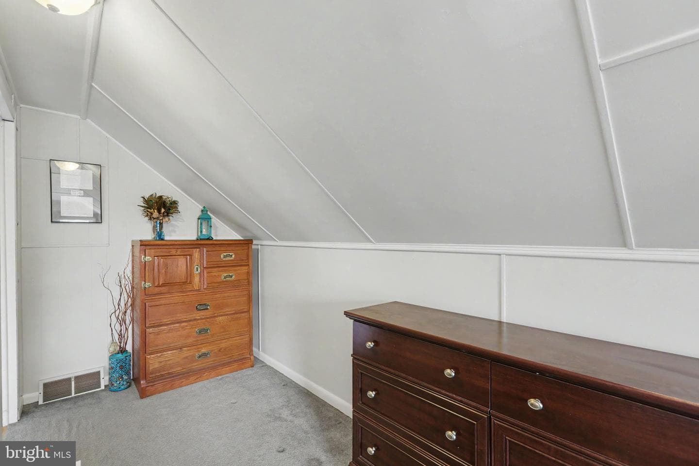 7020 Jefferson Street photo 17