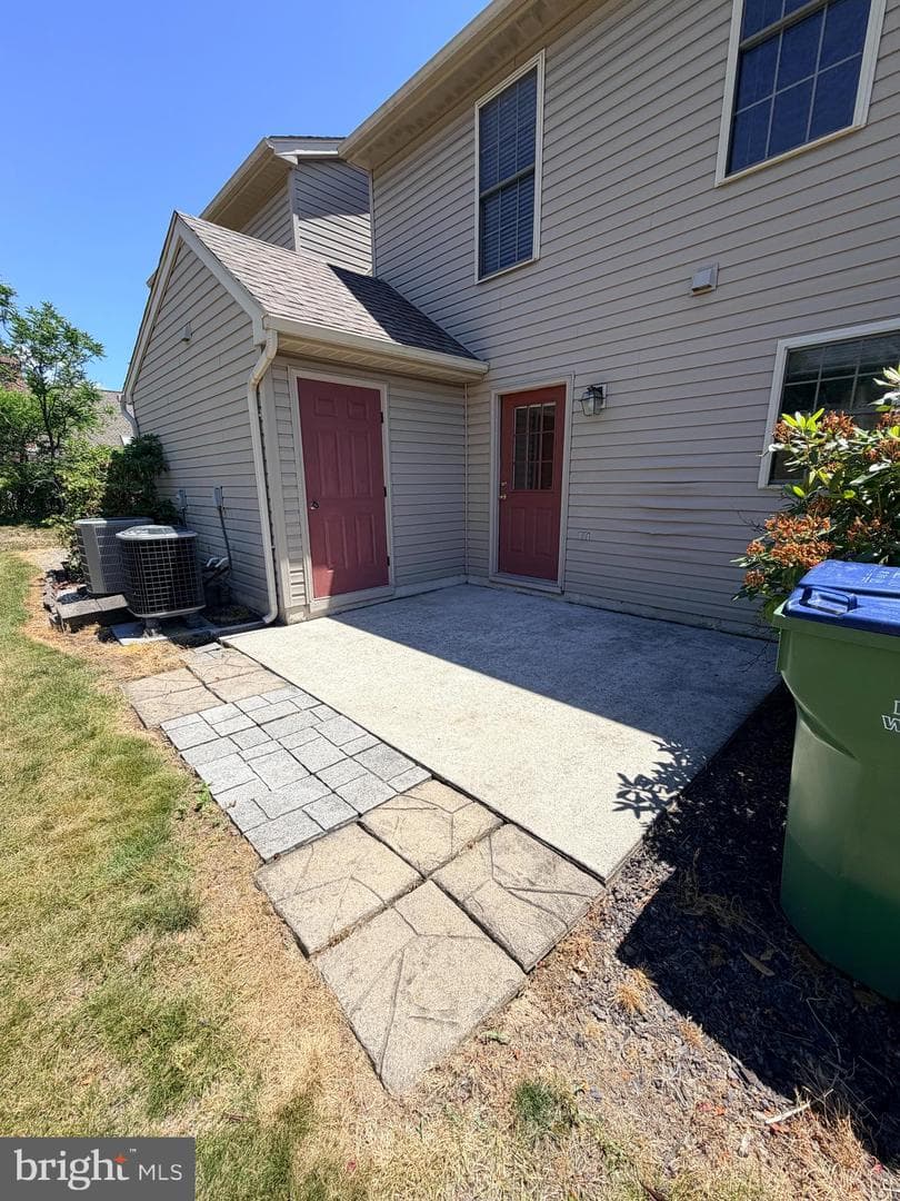 320 Woodland View Court photo 7