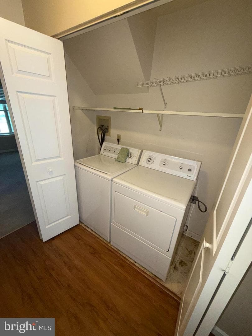 1808 Wexford Road photo 32