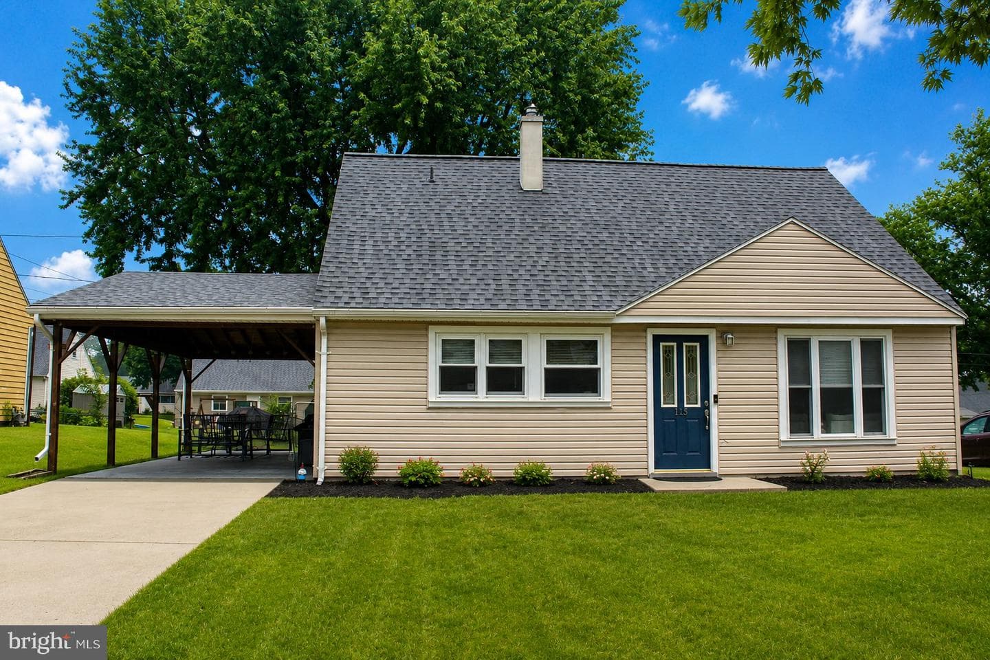 115 Catalpa Street photo 1