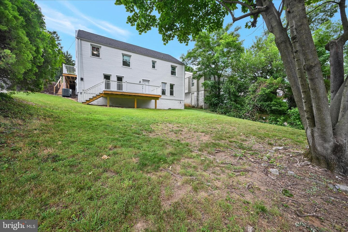 3947 Elmerton Avenue photo 31