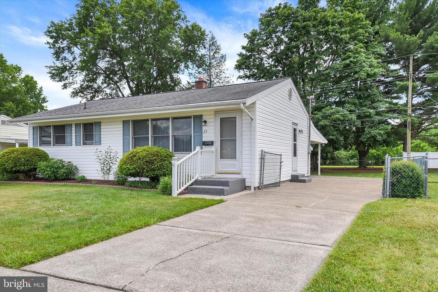23 Shirley Drive photo 3