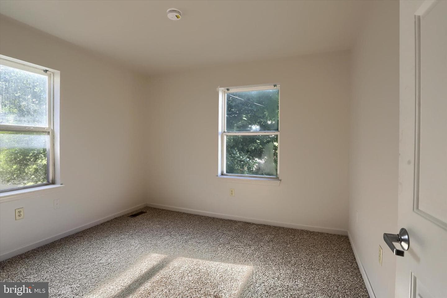 1631 Derry Street photo 18