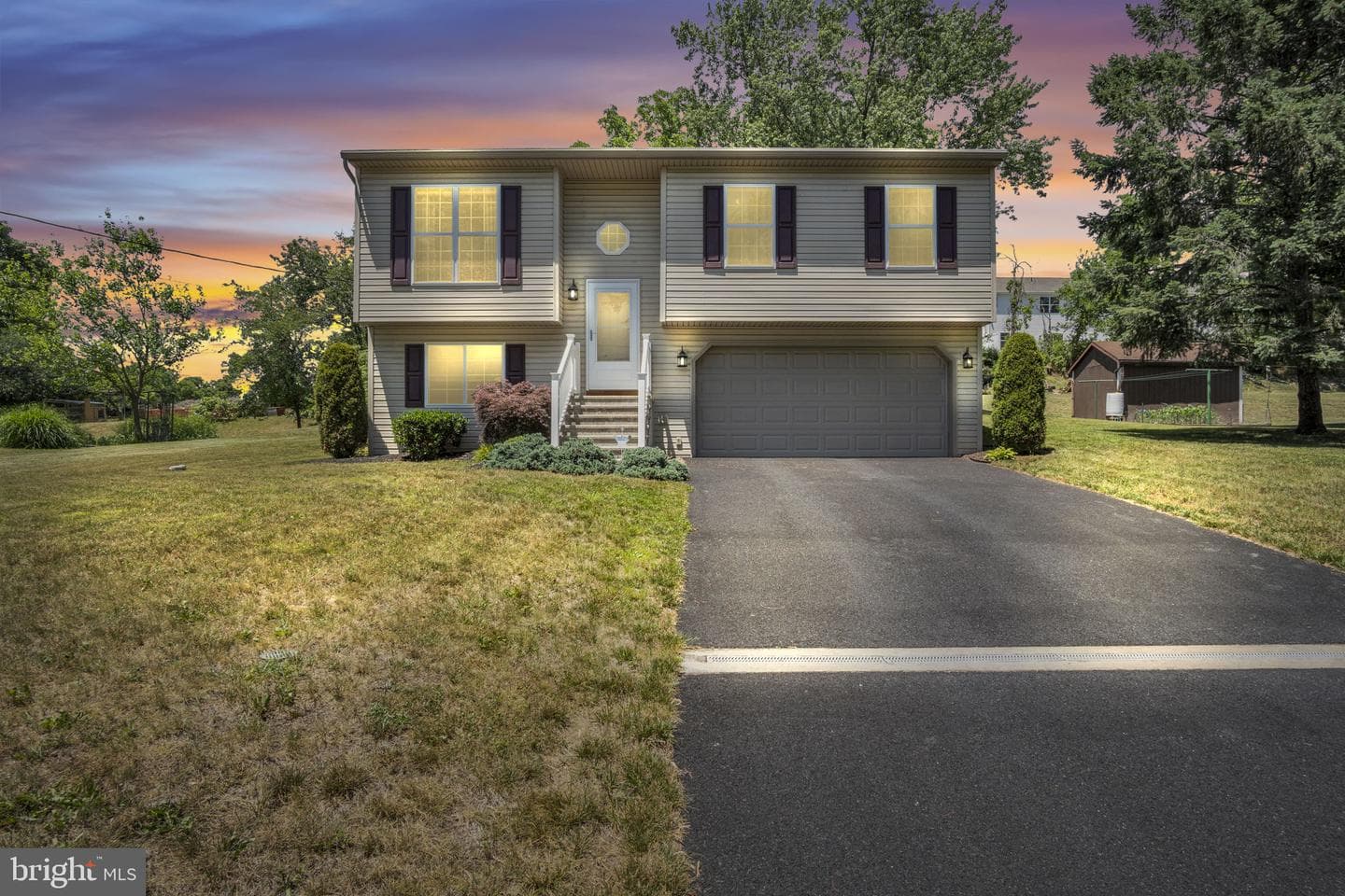 7808 Dewey Drive photo 1