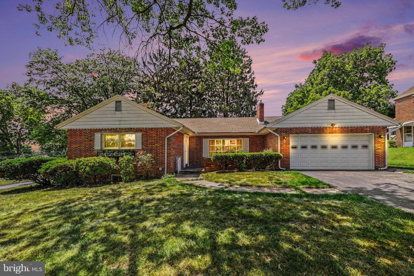 400 Rosewood Lane photo 1