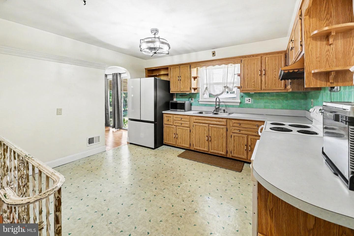 400 Rosewood Lane photo 9