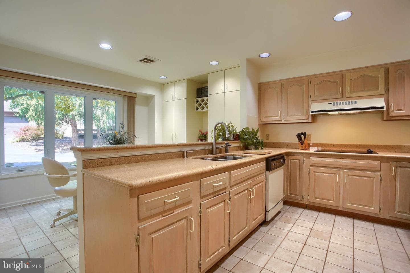 4085 Greystone Drive photo 15