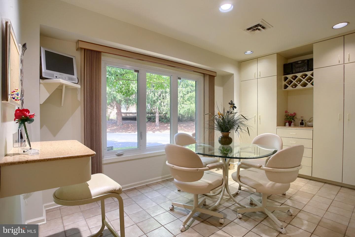 4085 Greystone Drive photo 19
