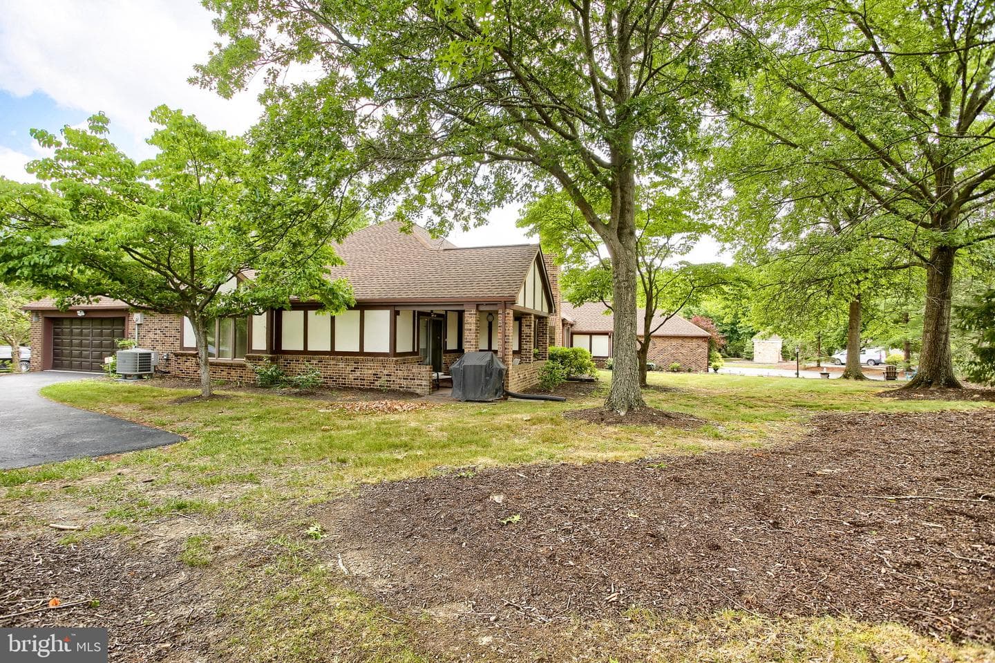 4085 Greystone Drive photo 35