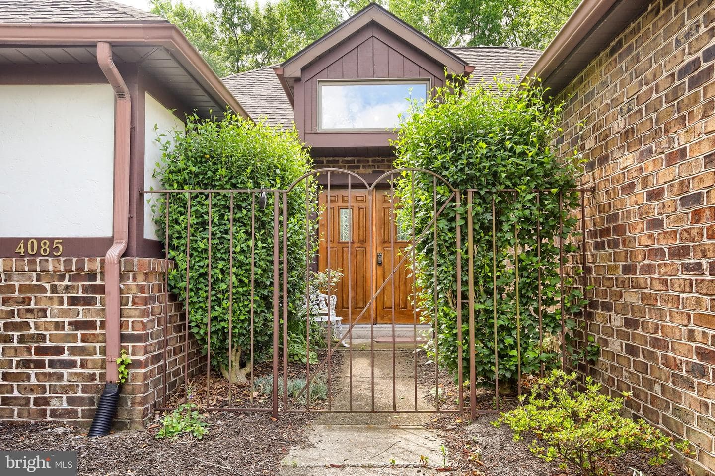 4085 Greystone Drive photo 5
