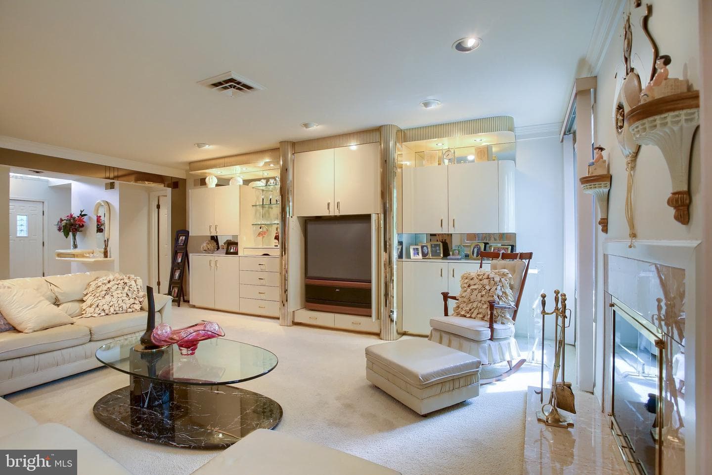 4085 Greystone Drive photo 9