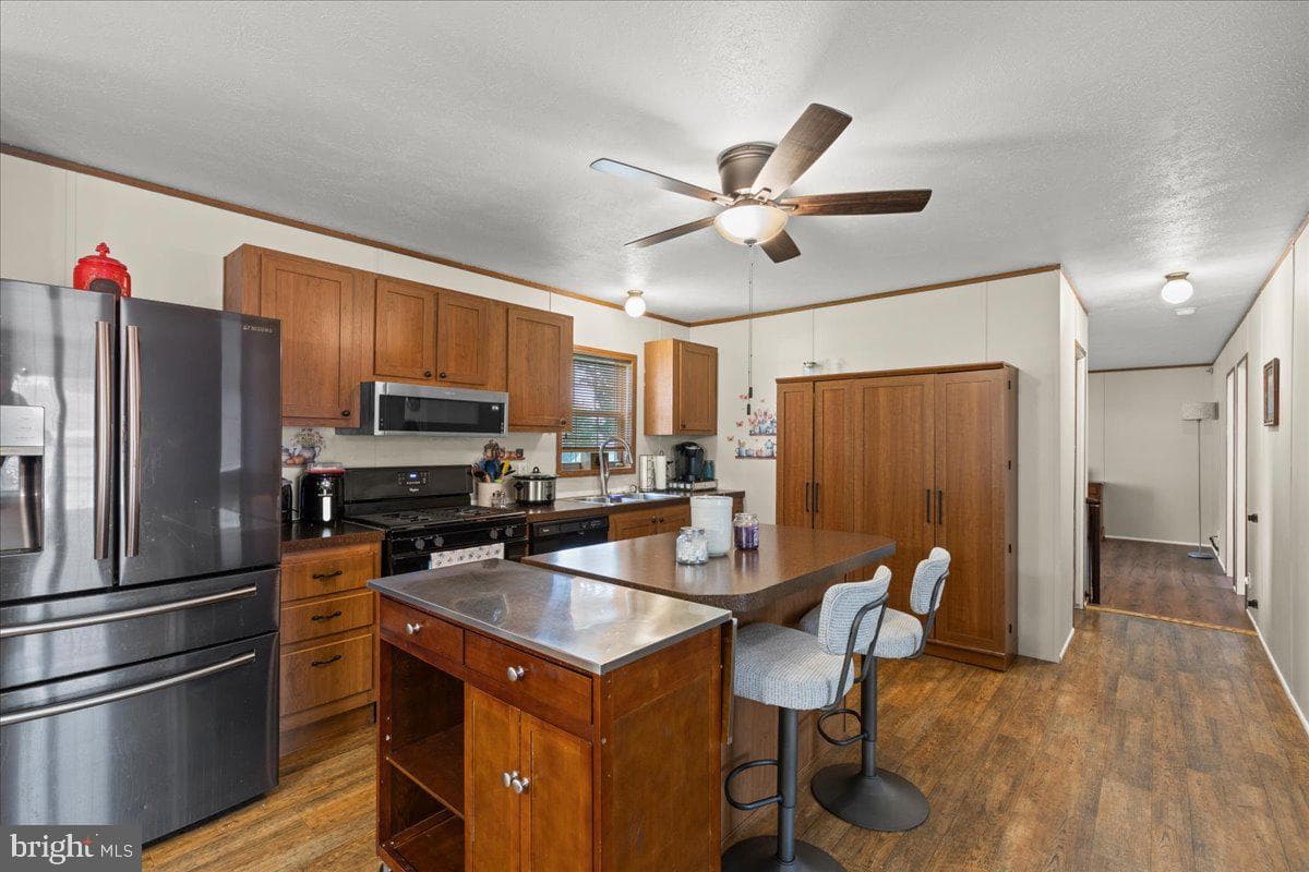 28 Oak Knoll Estate photo 9