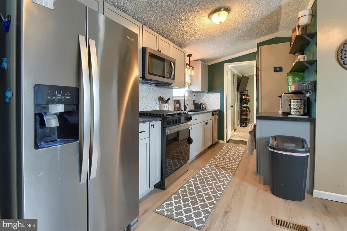 239 Saginaw Street photo 10