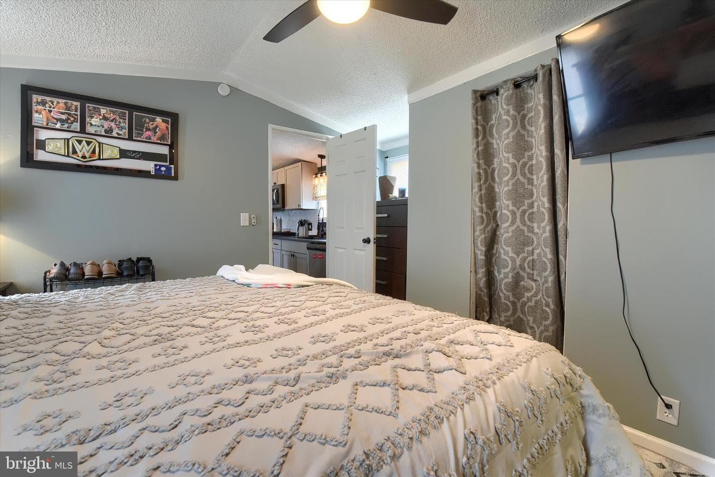 239 Saginaw Street photo 14