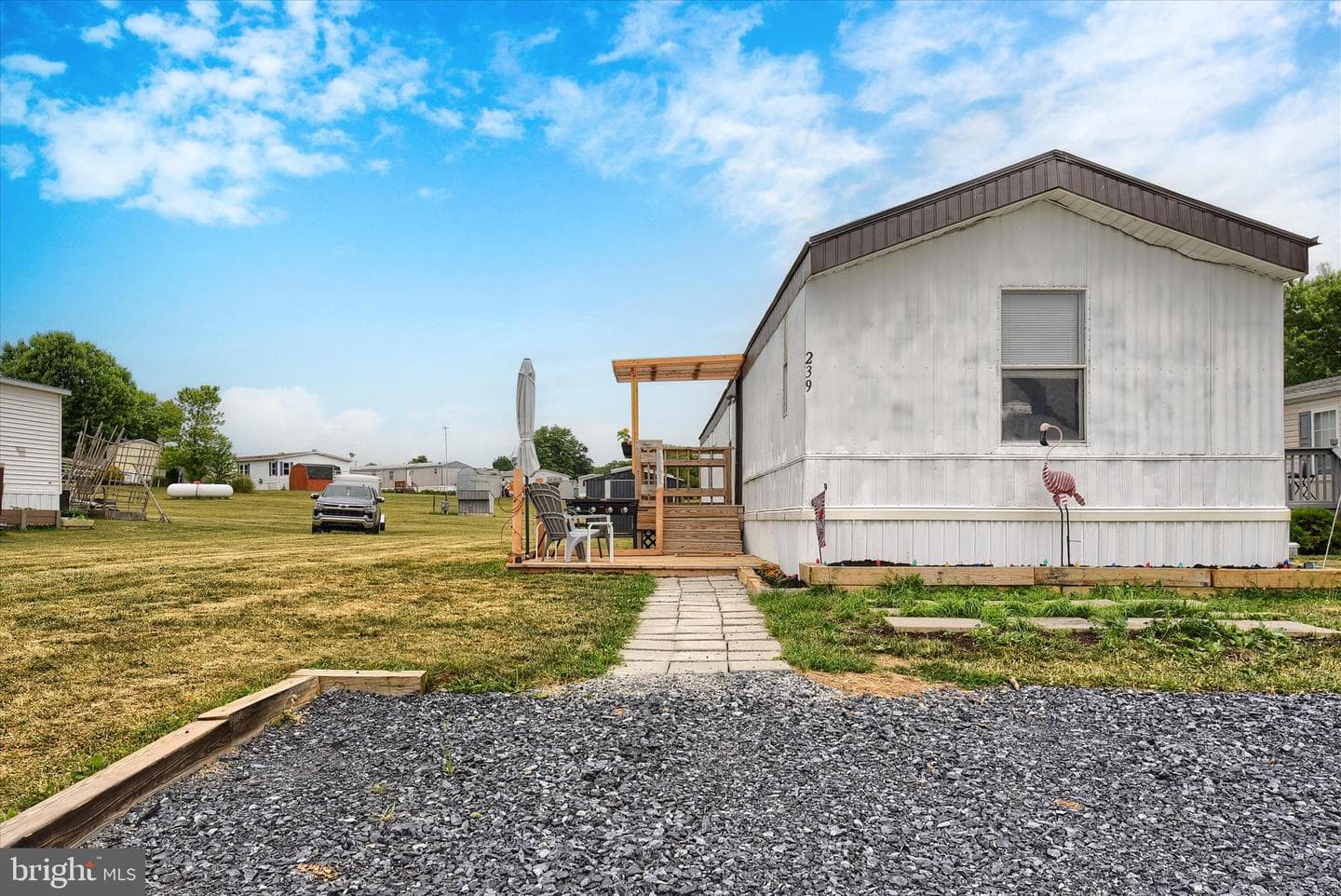 239 Saginaw Street photo 4
