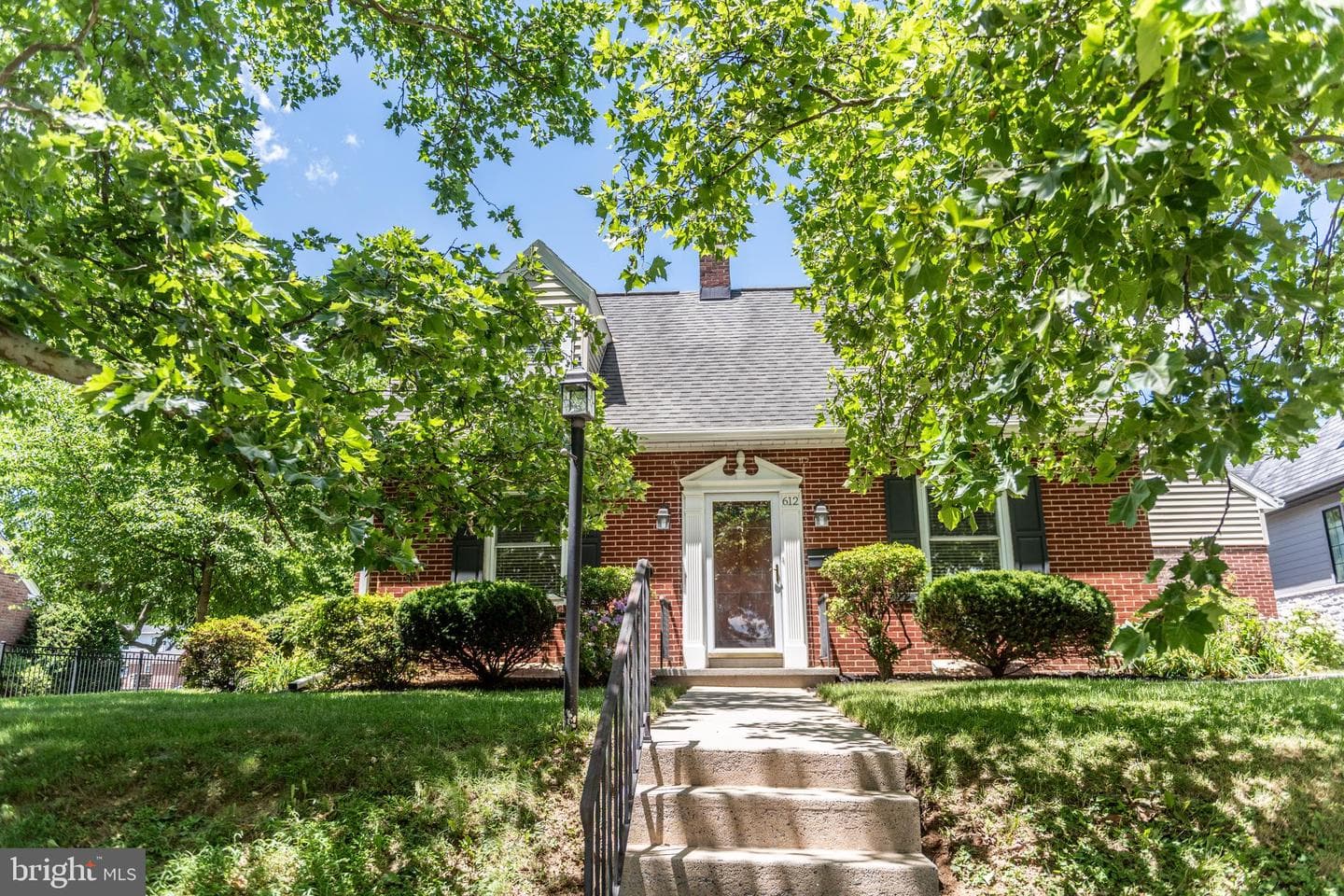 612 Cocoa Avenue photo 2