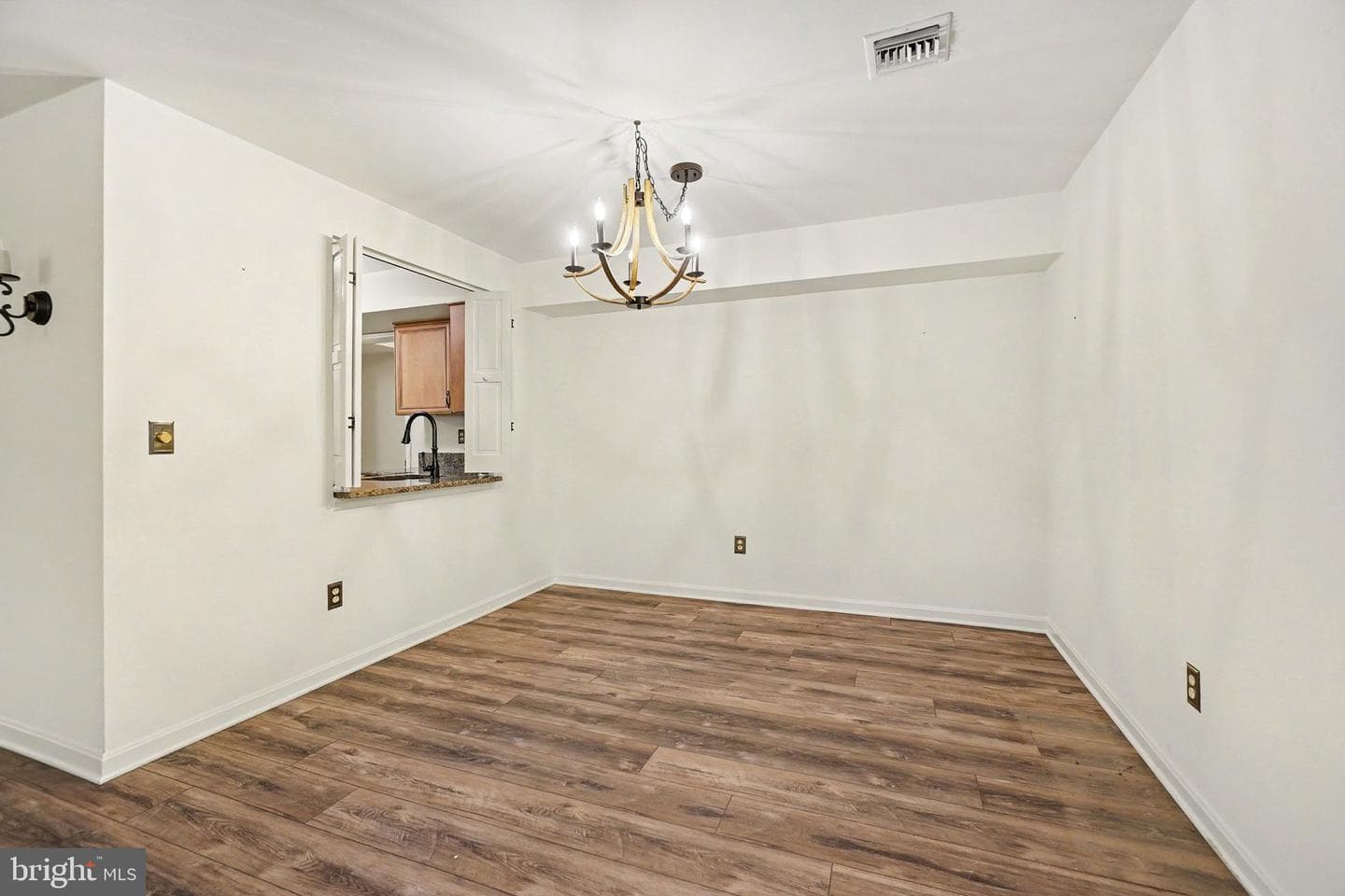515 Roslaire Drive photo 10