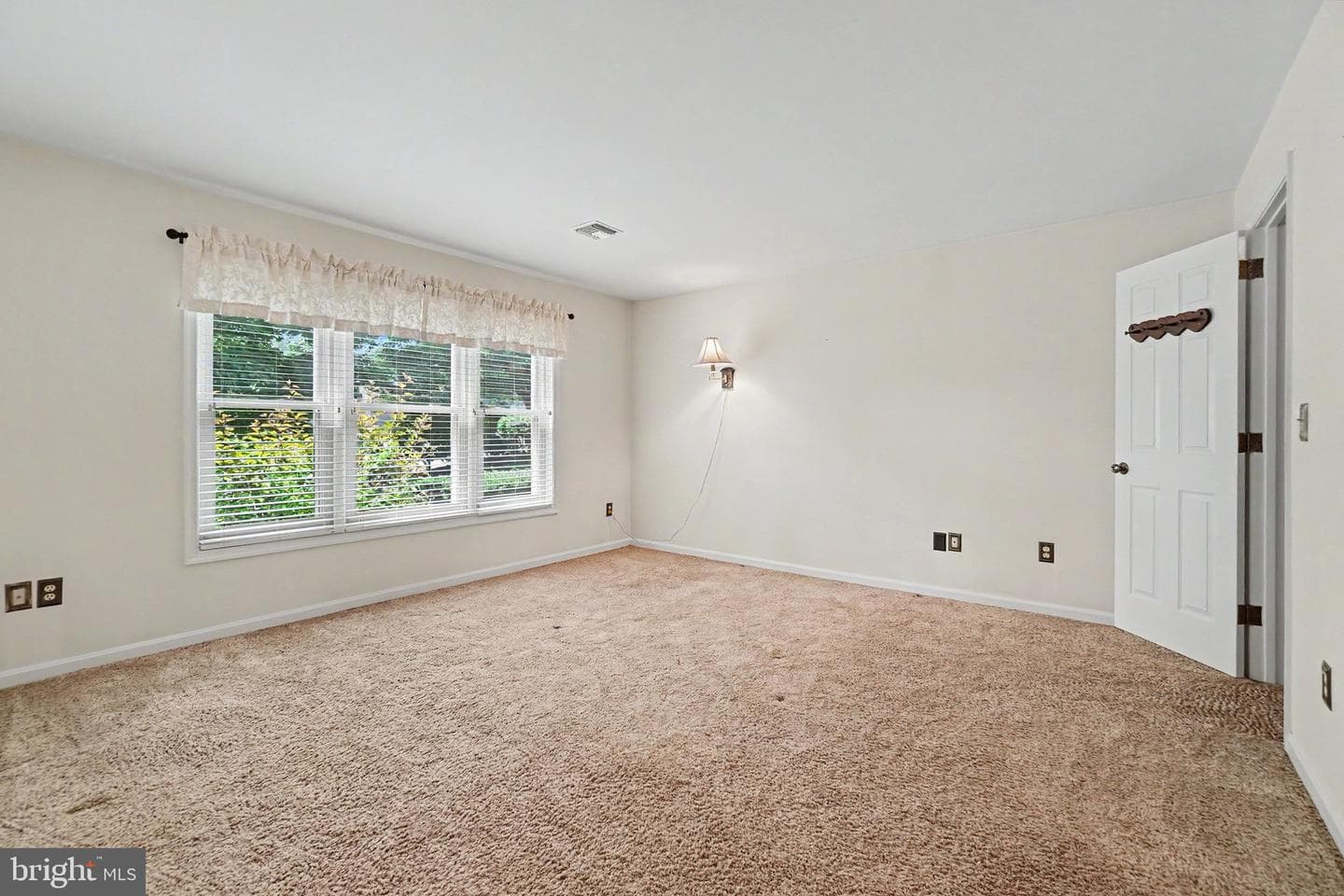 515 Roslaire Drive photo 14