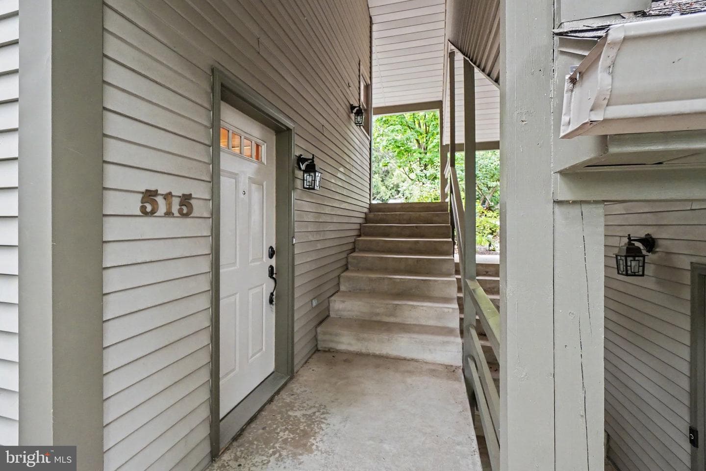 515 Roslaire Drive photo 32