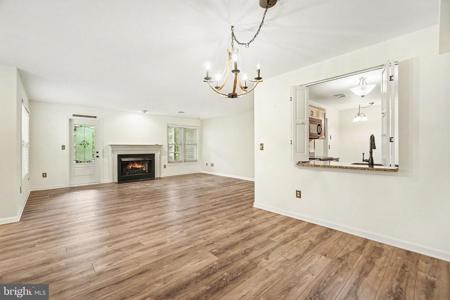 515 Roslaire Drive photo 4
