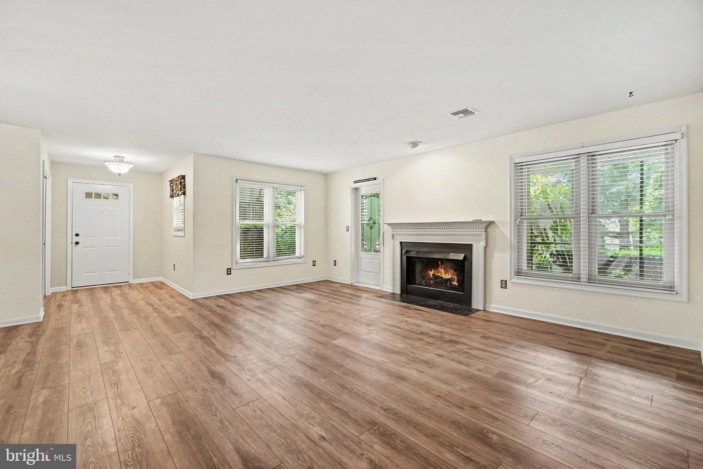 515 Roslaire Drive photo 7
