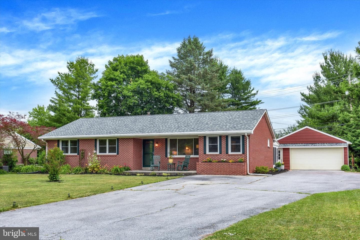 225 E Glenn Road