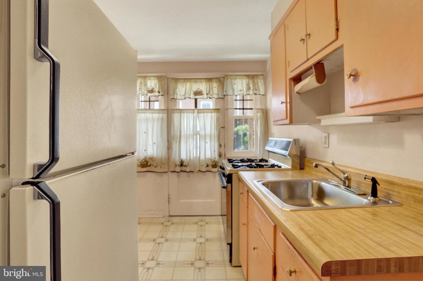 2473 Berryhill Street photo 10