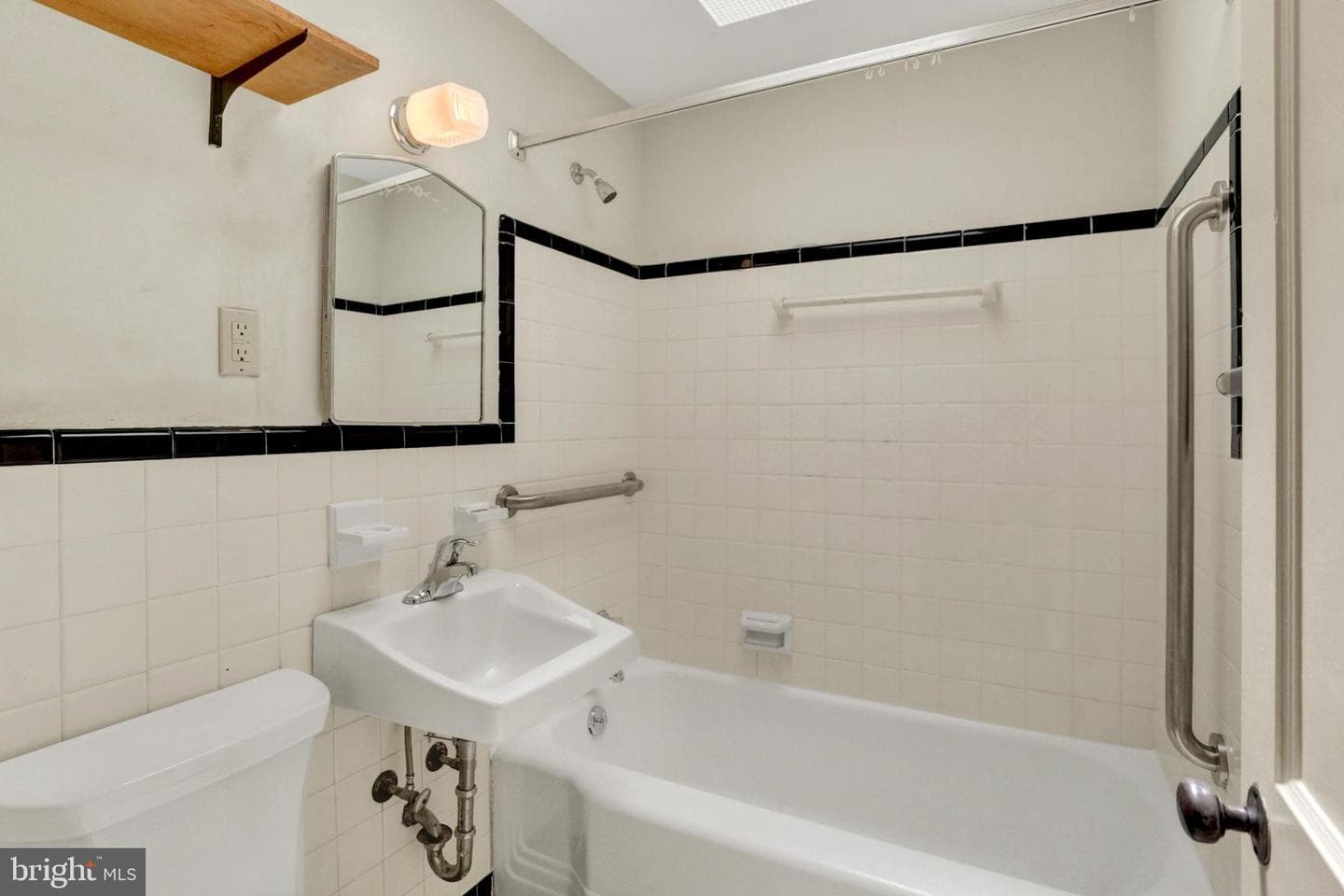 2473 Berryhill Street photo 20