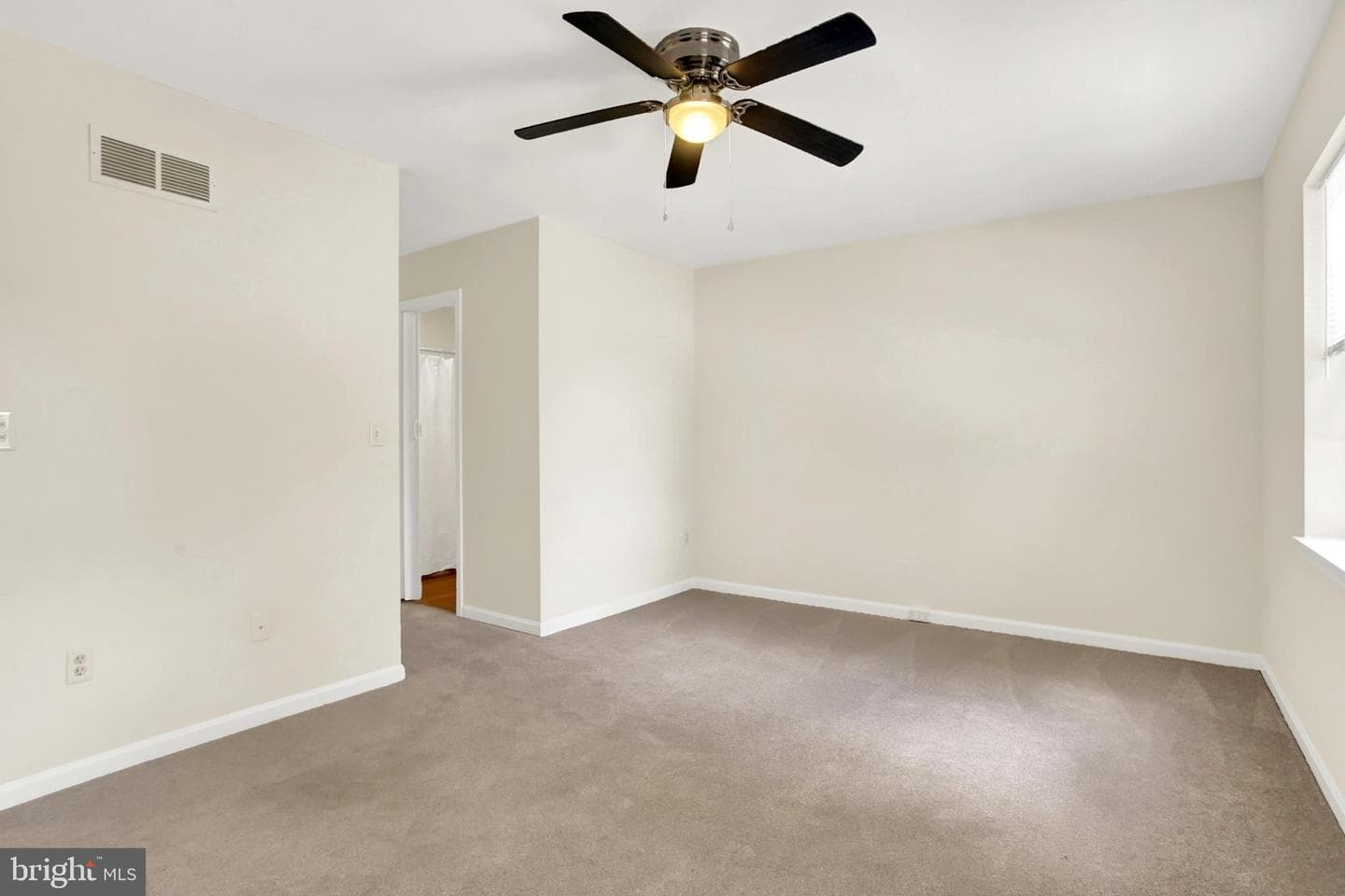 1807 Wexford Road photo 32